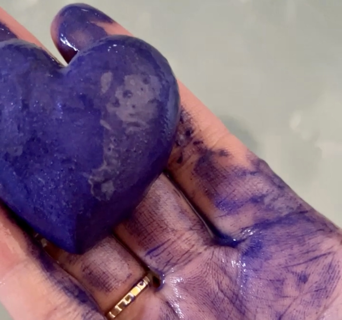 Ethique purple shampoo
