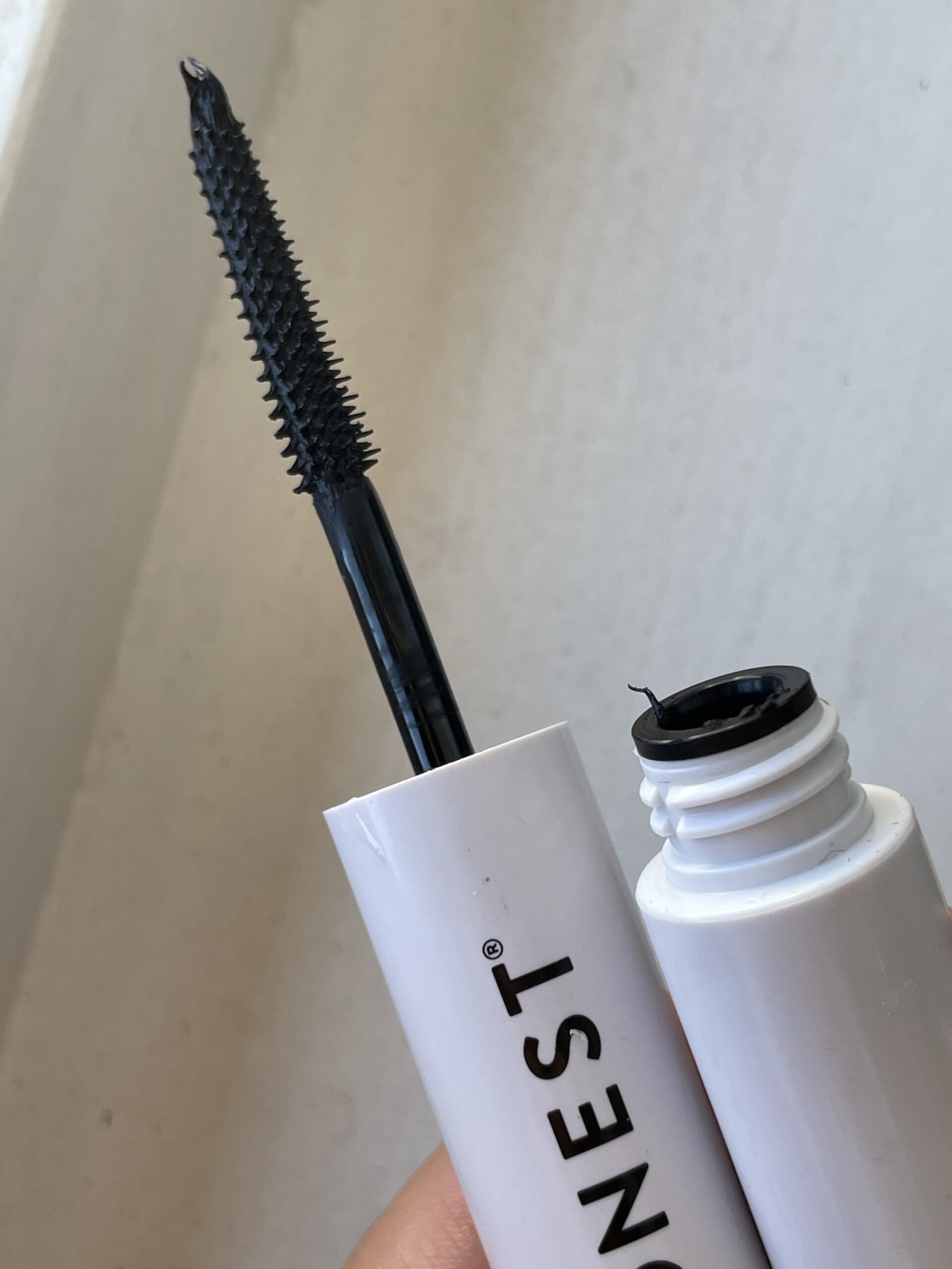 Honest beauty mascara