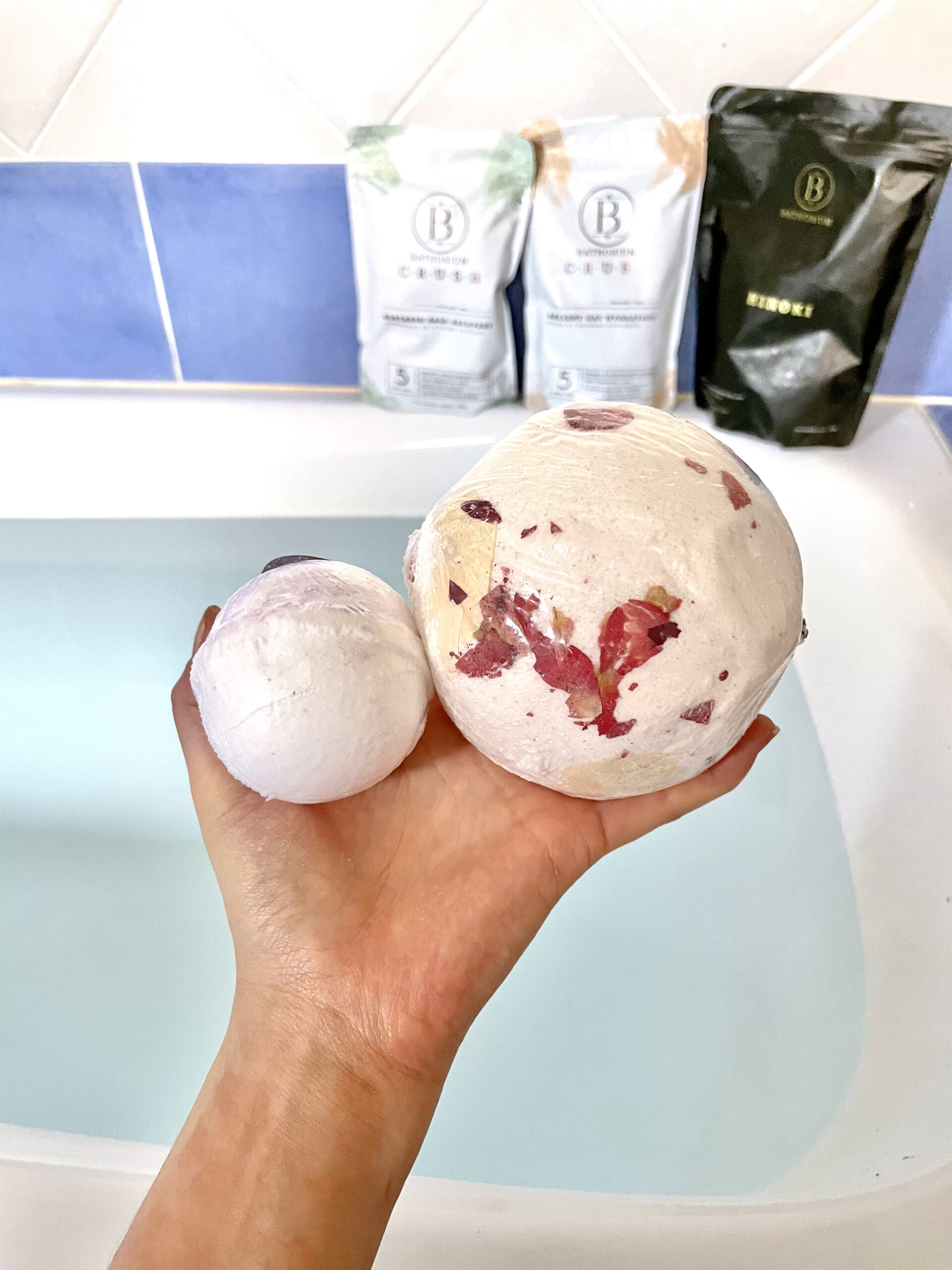 Bathorium bath bomb