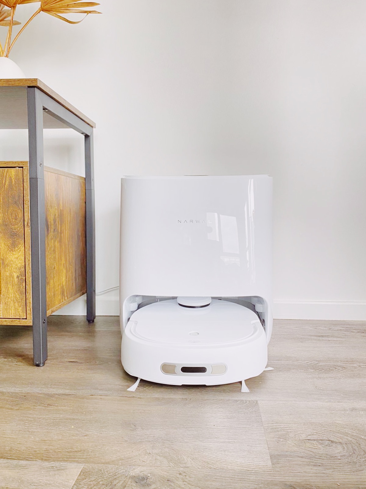 Narwal: World's First Self-Cleaning Robot Mop & Vacuum by Narwal Robotics —  Kickstarter