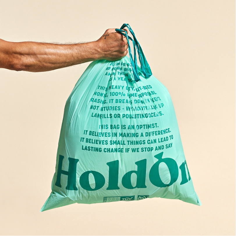 Hold on Compostable trash bags