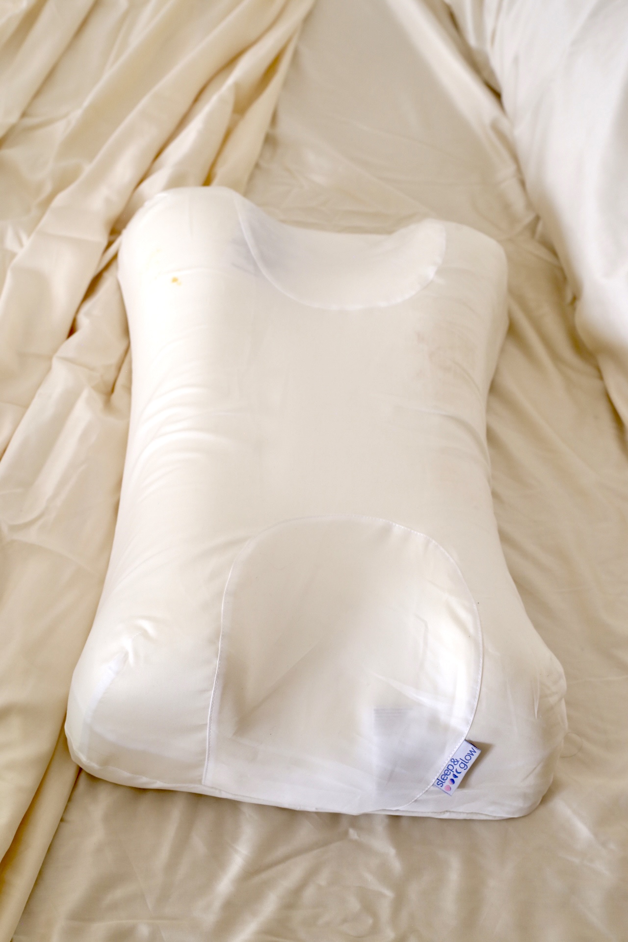 My Honest Review of Sleep & Glow Pillow: Yay or Nay? - ORGANIC BEAUTY LOVER