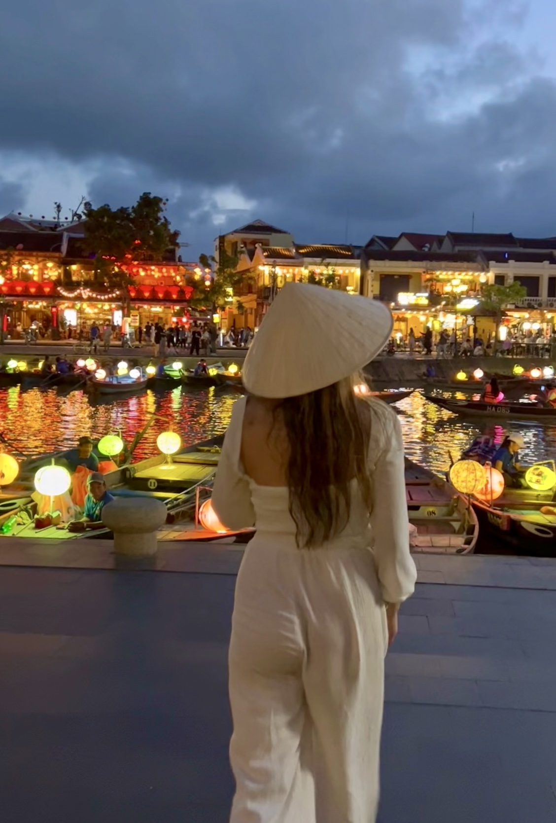 vietnam travel blogger