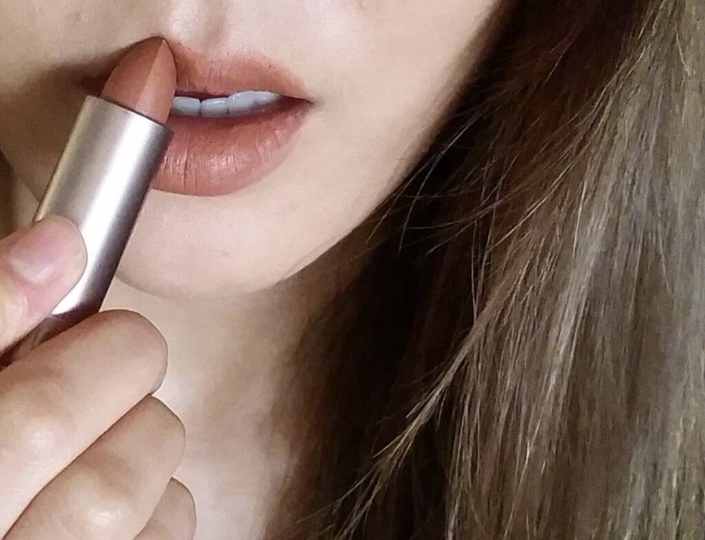 100% pure matte lipstick organic