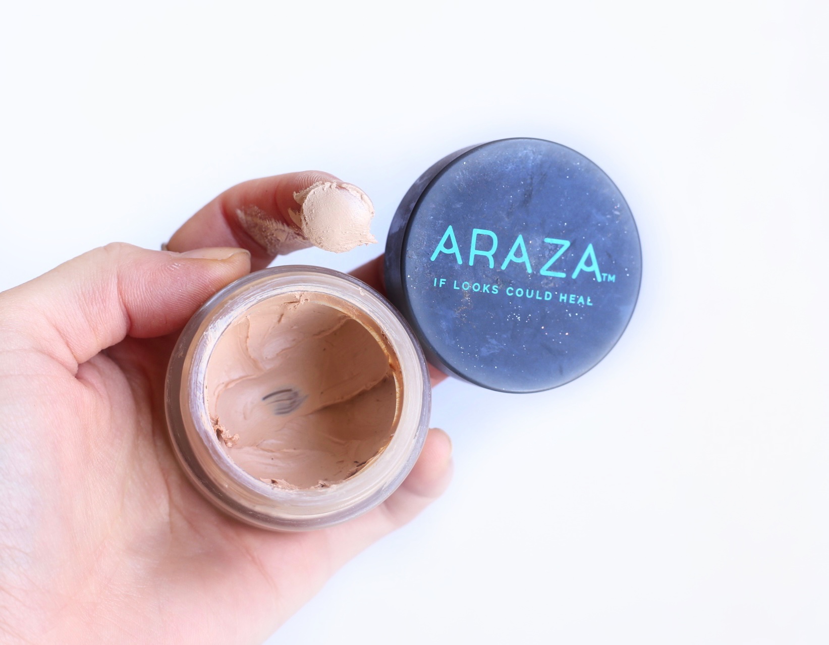 organic foundation clean ingredients araza beauty