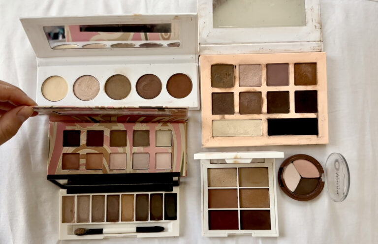 clean eyeshadow palette talc free