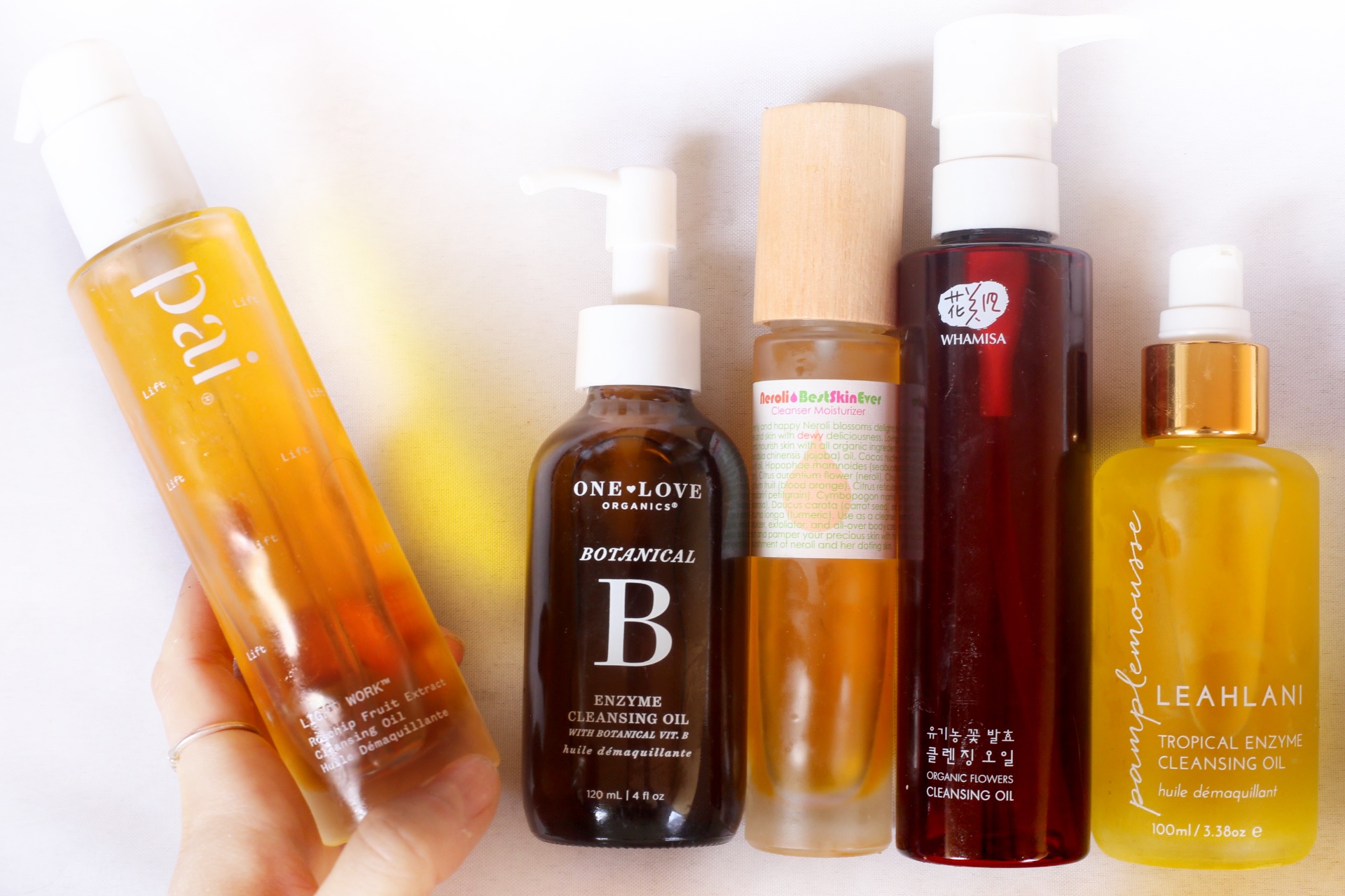 These are the 5 Best Organic Oil Cleansers