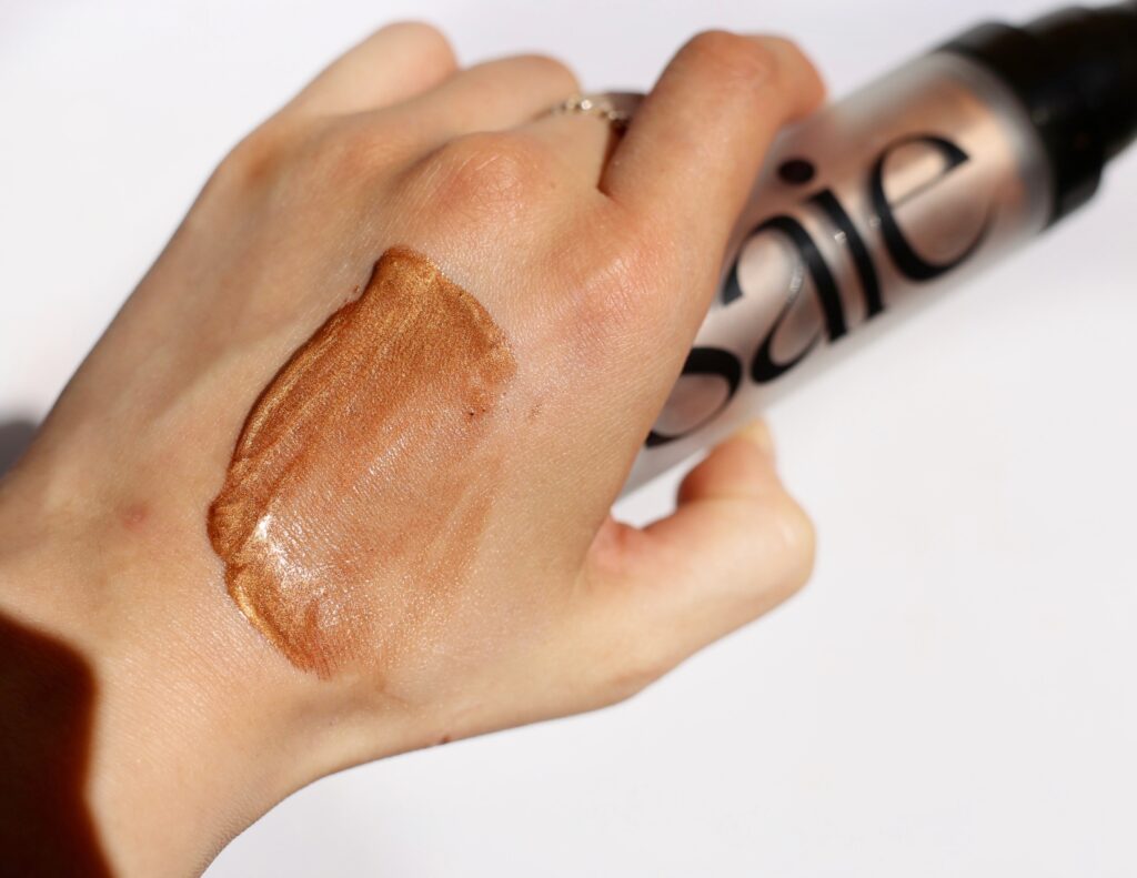 Saie glowy super gel bronzer clean ingredients