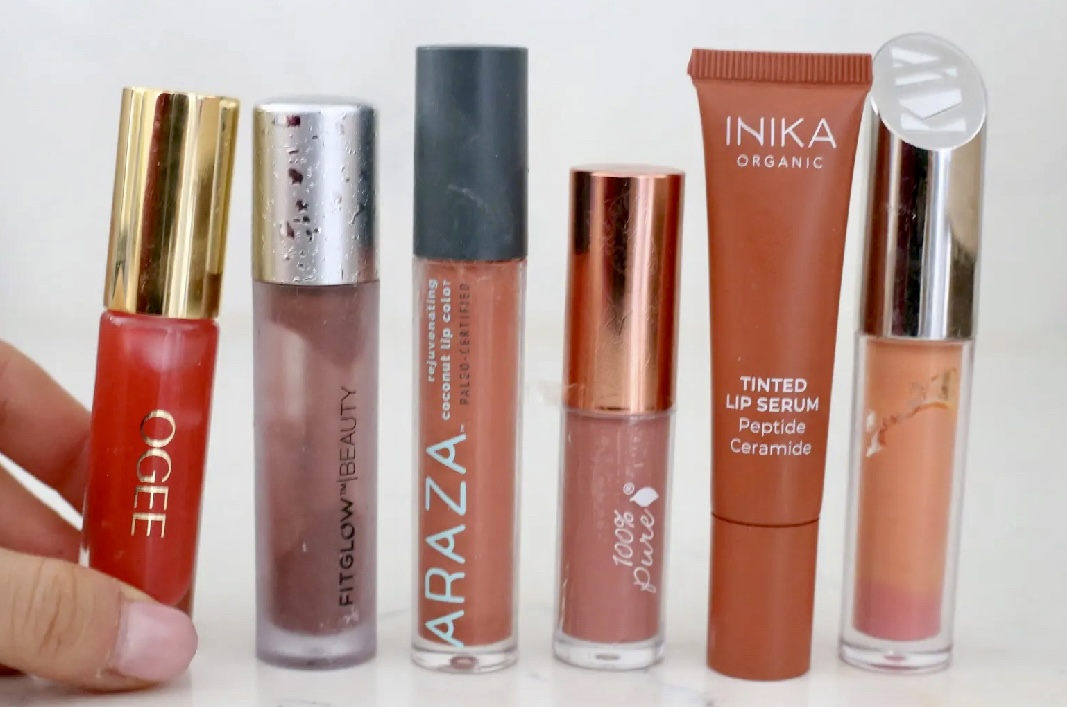 I tried Non Toxic Lip Gloss (these 5 made the cut!)