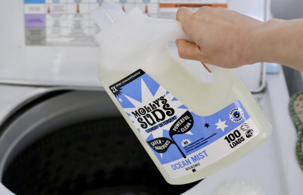 I tried Non Toxic Laundry Detergent (here's what I liked best