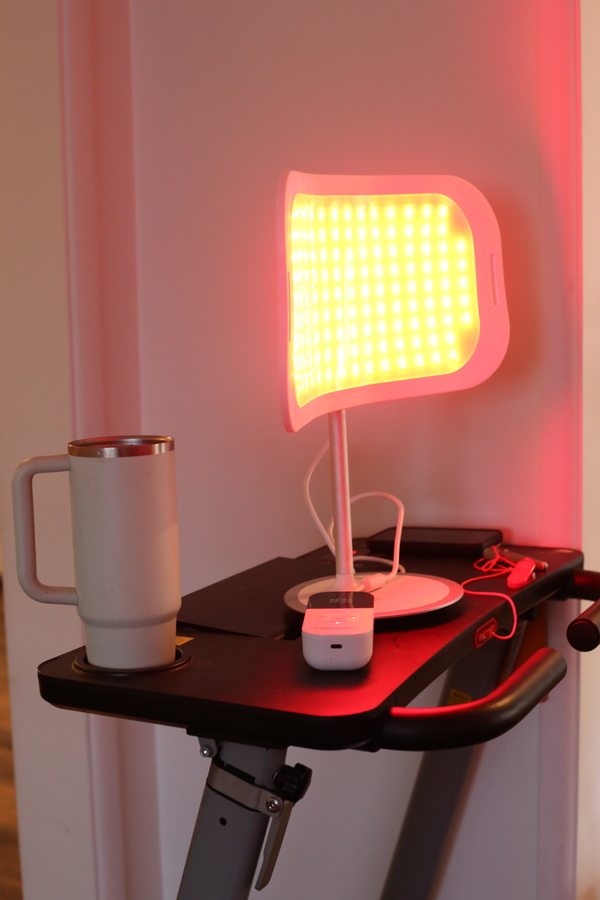 I Tested the CurrentBody LED Panel for 30 Days (my scar results)