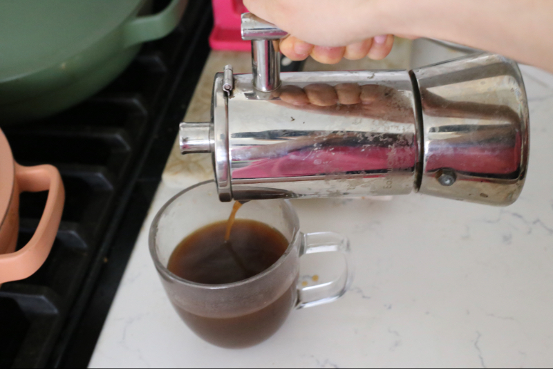 no plastic or aluminum moka pot