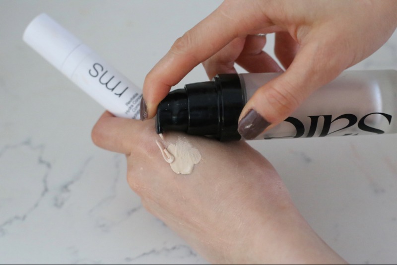Saie Glowy Super Gel Over Luminizer mix with rms hydra concealer