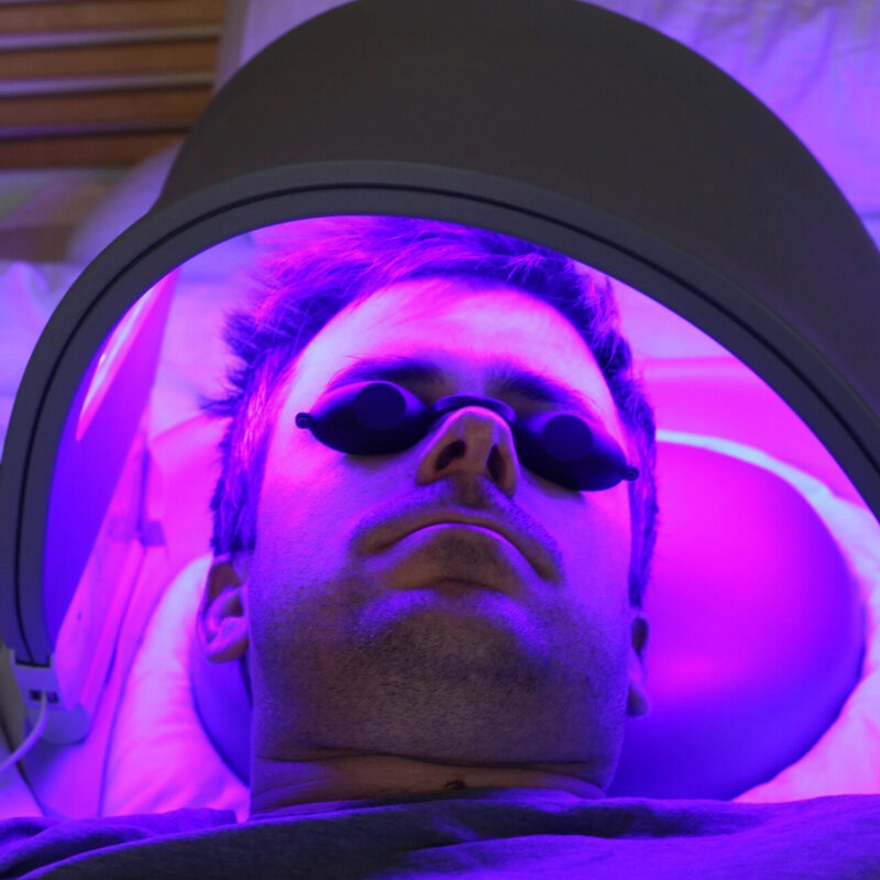 boyan shmorhun gunvor trader using skincare device currentbody