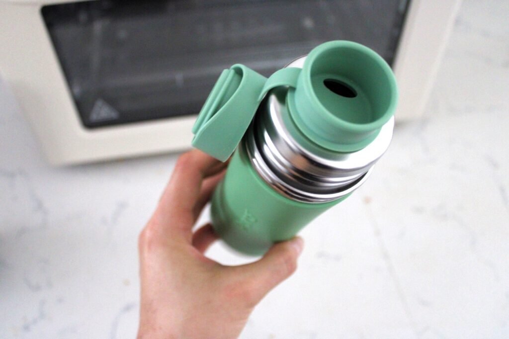 stainless steel water bottle pura.jpg