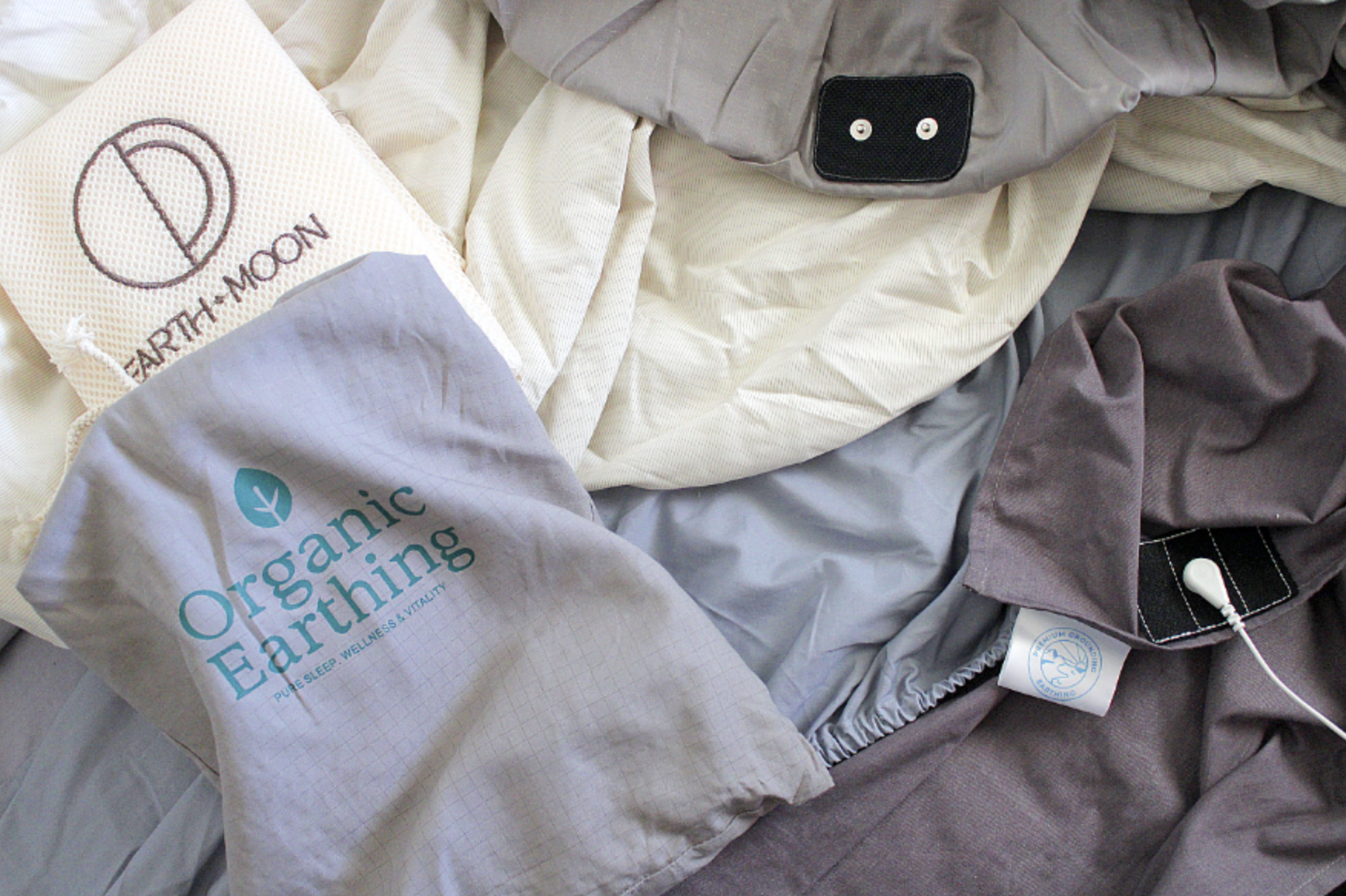I Tried Organic Grounding Sheets (Grooni vs Organic Earthing vs Earth & Moon)