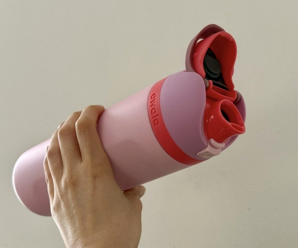 bpa free water bottle owala freesip travel tumbler