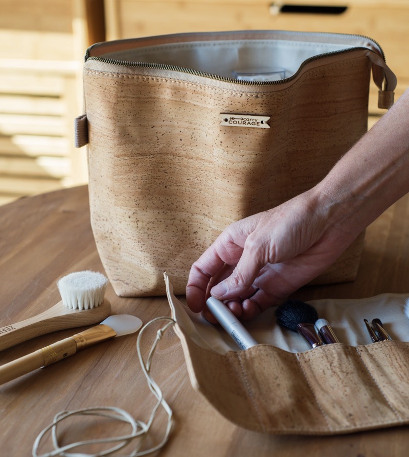 carry courage adventurer sustainable makeup bag brush holder vegan plastic free