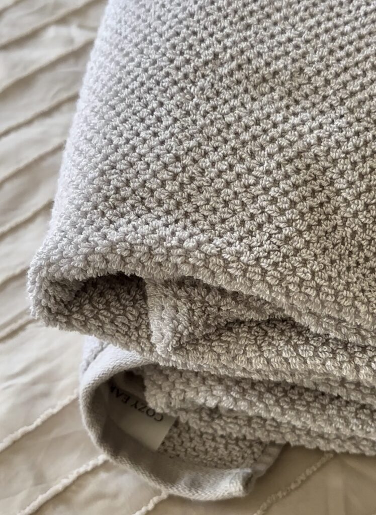 cozy earth Nantucket Towel in Heather Light Gray